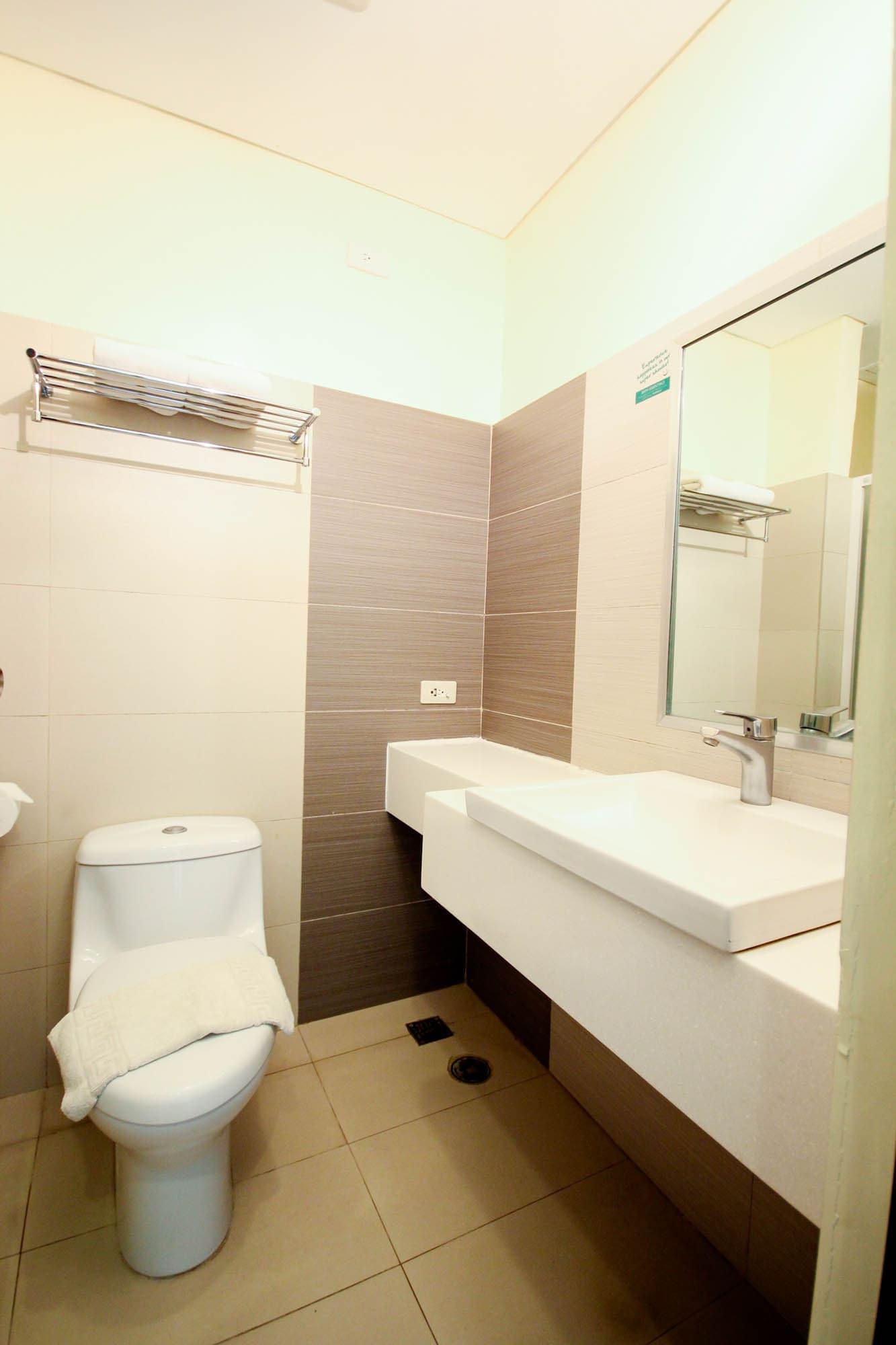 Go Hotels Lanang - Davao Zewnętrze zdjęcie