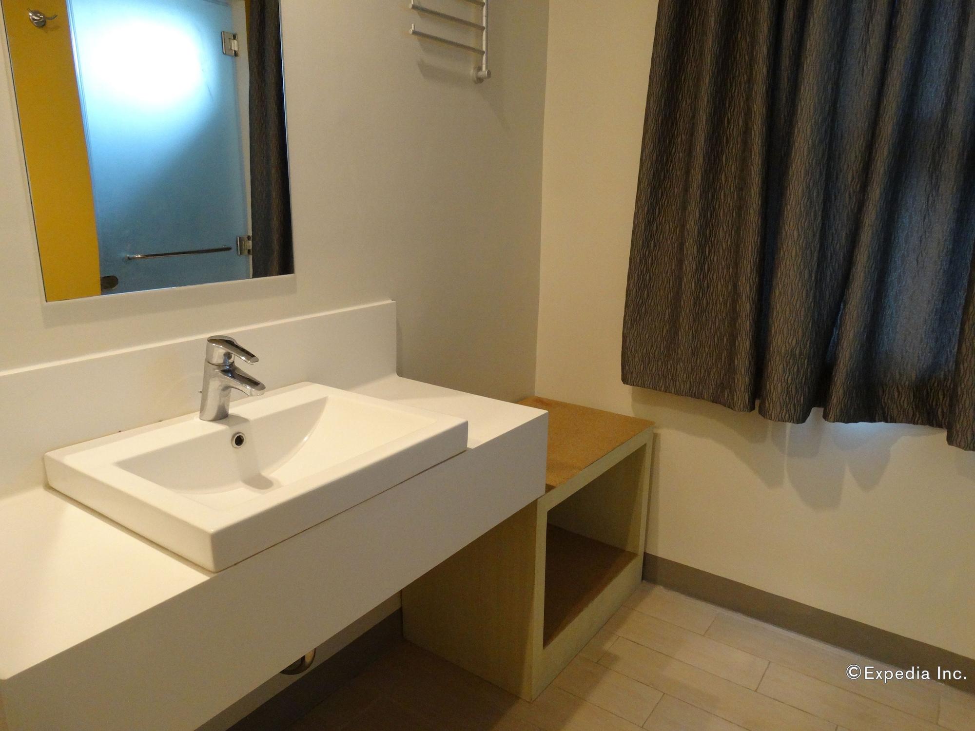 Go Hotels Lanang - Davao Zewnętrze zdjęcie