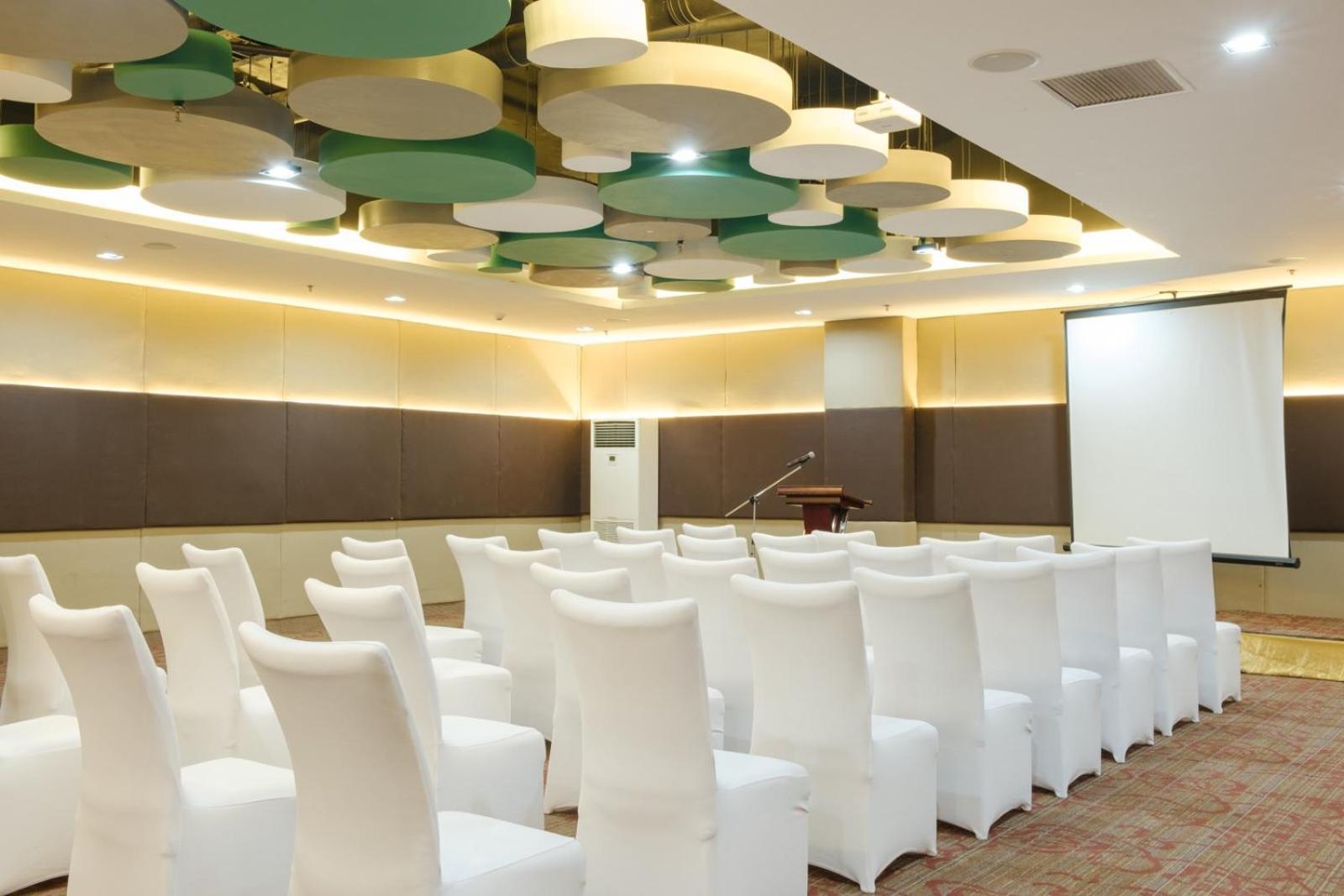 Go Hotels Lanang - Davao Zewnętrze zdjęcie