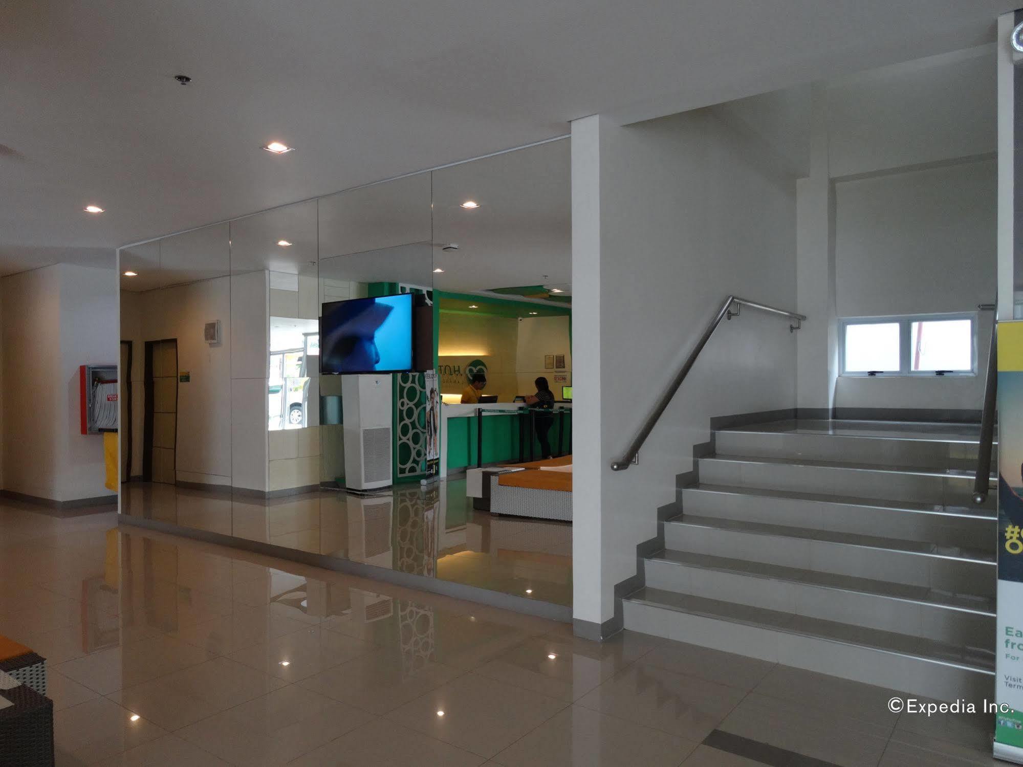 Go Hotels Lanang - Davao Zewnętrze zdjęcie